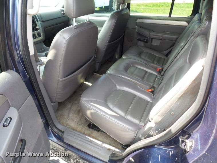 image for item DJ9586 2003 Ford Explorer SUV
