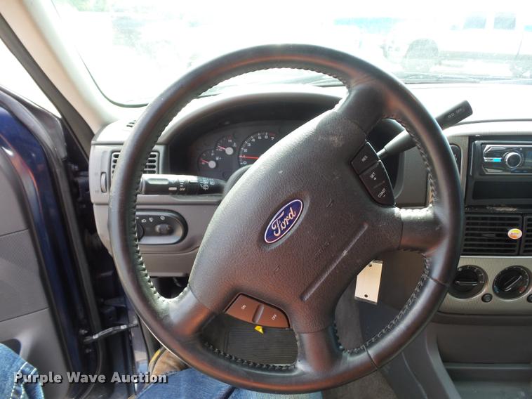 image for item DJ9586 2003 Ford Explorer SUV