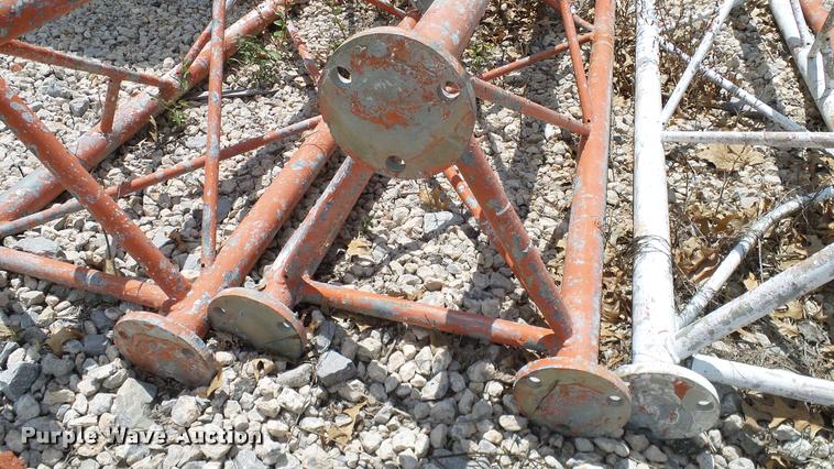 image for item DJ9915 (5) antenna tower sections
