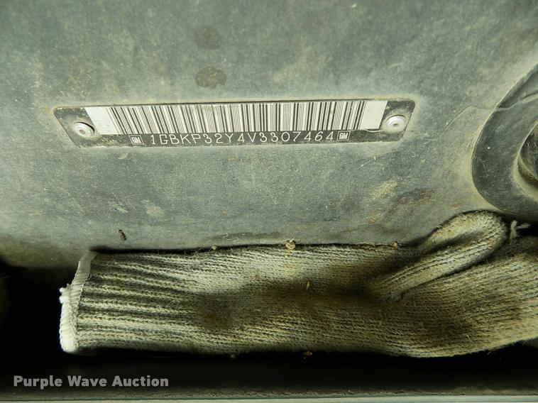 image for item DK9995 1997 Chevrolet P30 delivery truck