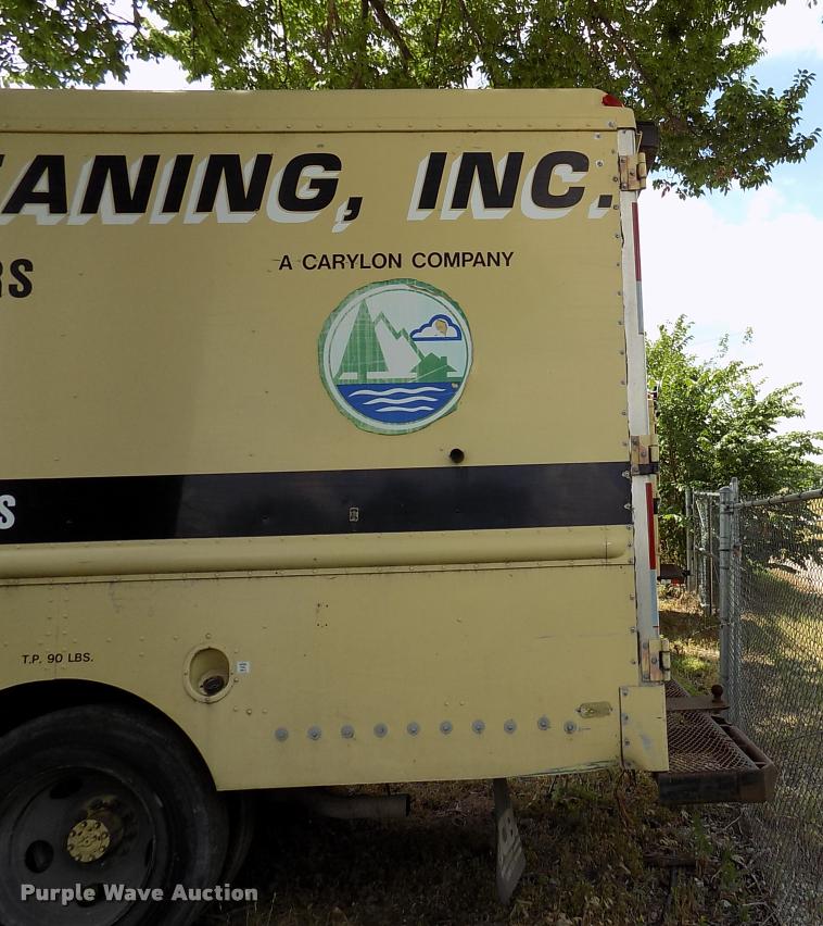 image for item DK9995 1997 Chevrolet P30 delivery truck