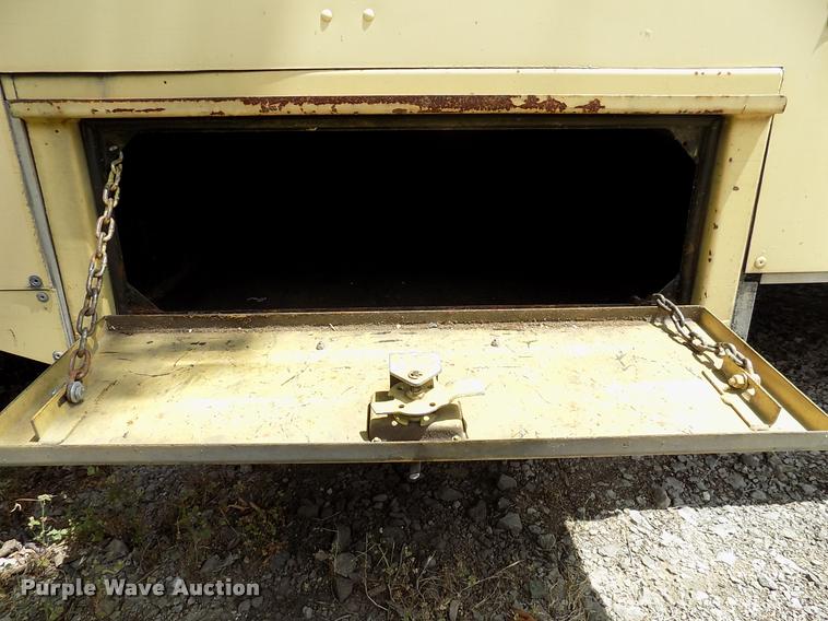 image for item DK9995 1997 Chevrolet P30 delivery truck