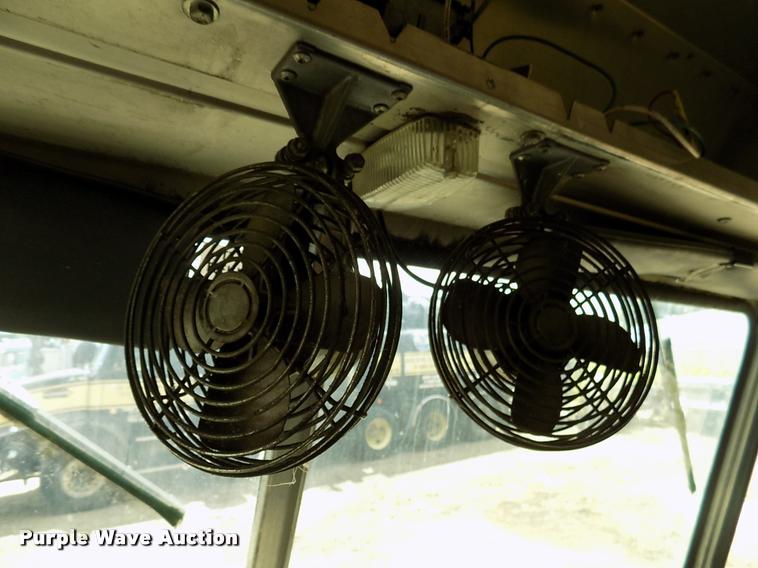 image for item DK9995 1997 Chevrolet P30 delivery truck