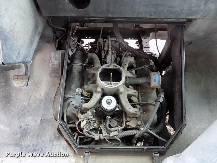 image for item DK9995 1997 Chevrolet P30 delivery truck