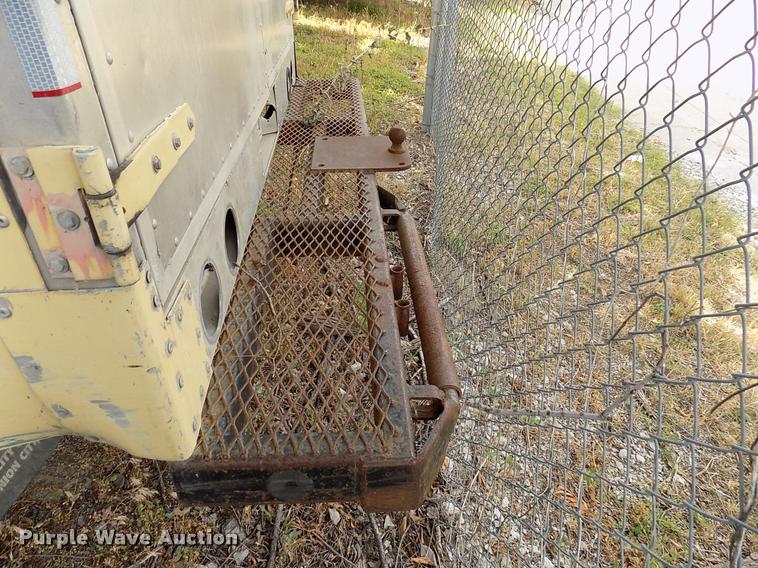 image for item DK9995 1997 Chevrolet P30 delivery truck