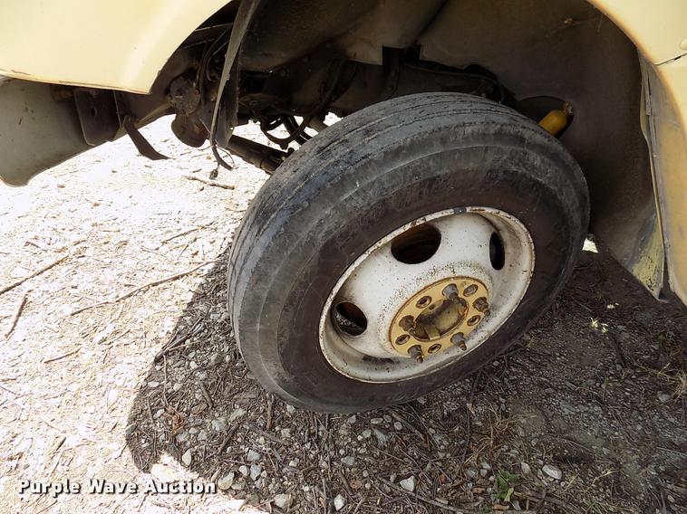 image for item DK9995 1997 Chevrolet P30 delivery truck