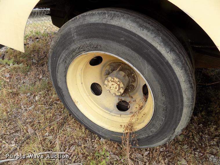 image for item DK9995 1997 Chevrolet P30 delivery truck