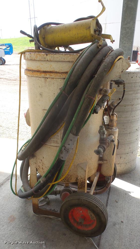 image for item DL9654 2000 Schmidt 65CF sandblaster