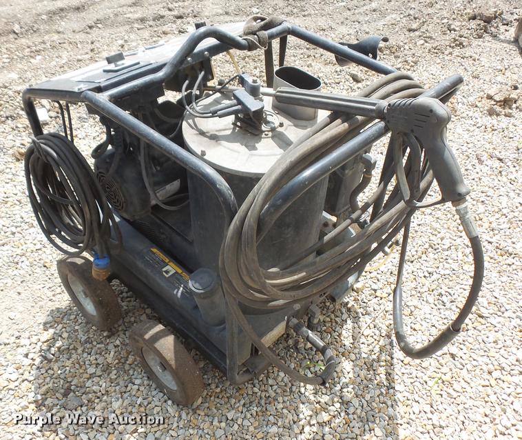 image for item DL9655 Mi-T-M 1502 stream pressure washer