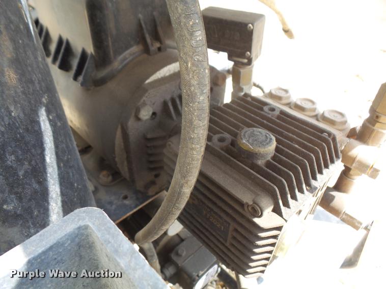 image for item DL9655 Mi-T-M 1502 stream pressure washer