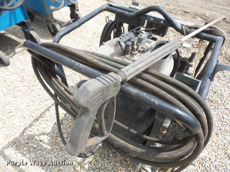 image for item DL9655 Mi-T-M 1502 stream pressure washer