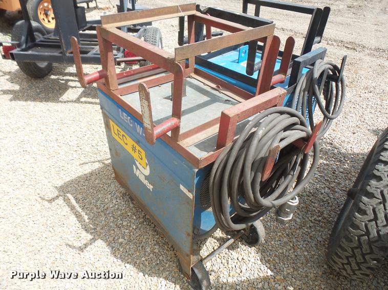 image for item DL9658 (2) Miller Dialarc 250 AC/DC welders