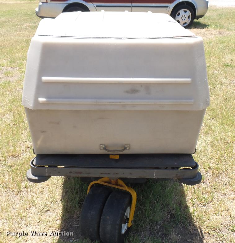 image for item DO9670 2008 Walker MTGHS ZTR mower