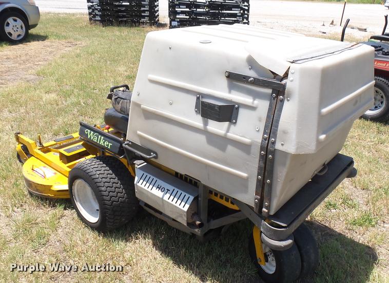 image for item DO9670 2008 Walker MTGHS ZTR mower