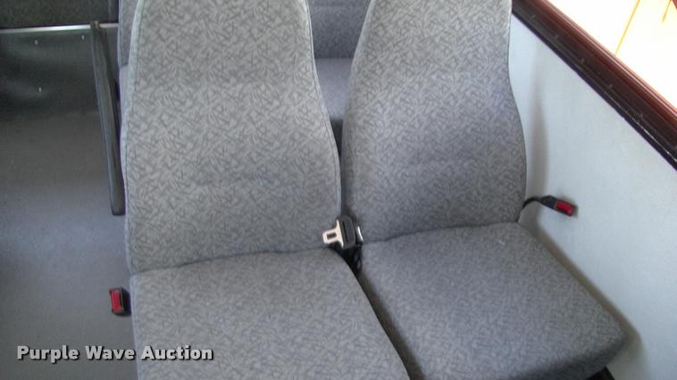 image for item DP9284 2009 Ford Econoline E450 shuttle bus