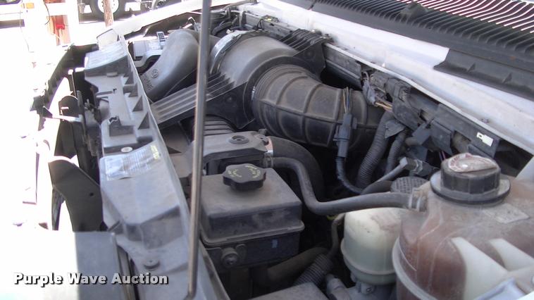 image for item DP9284 2009 Ford Econoline E450 shuttle bus