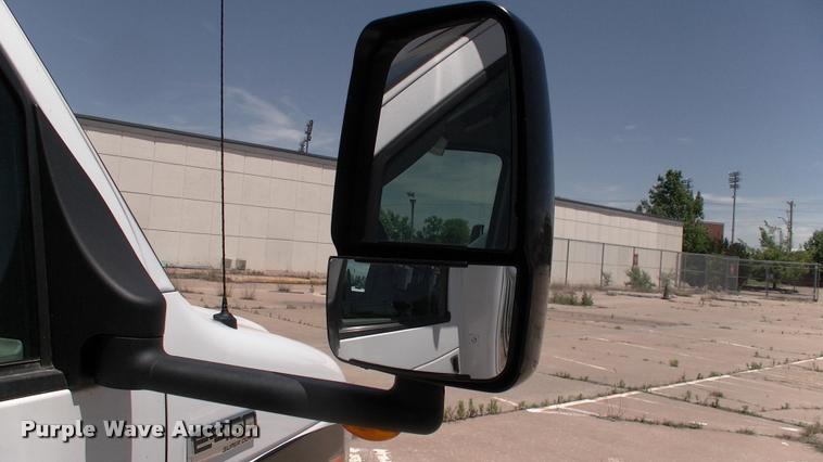 image for item DP9284 2009 Ford Econoline E450 shuttle bus