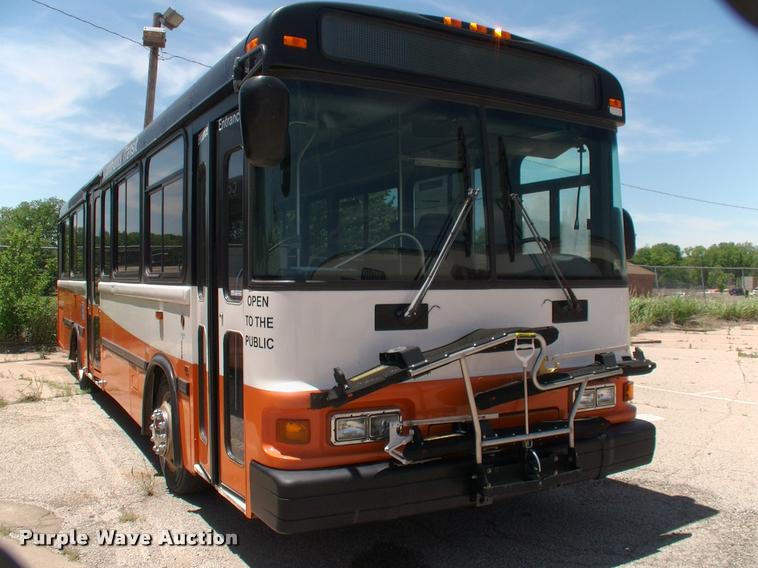 image for item DP9285 2003 Blue Bird shuttle bus