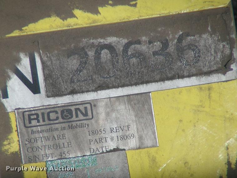 image for item DP9285 2003 Blue Bird shuttle bus