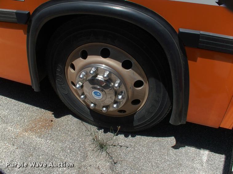 image for item DP9285 2003 Blue Bird shuttle bus