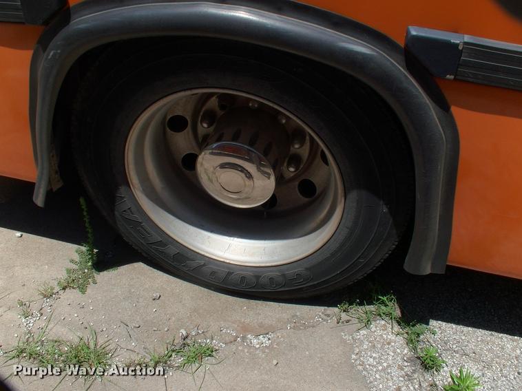 image for item DP9285 2003 Blue Bird shuttle bus