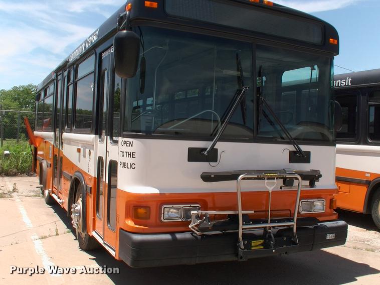 image for item DP9286 2003 Blue Bird shuttle bus