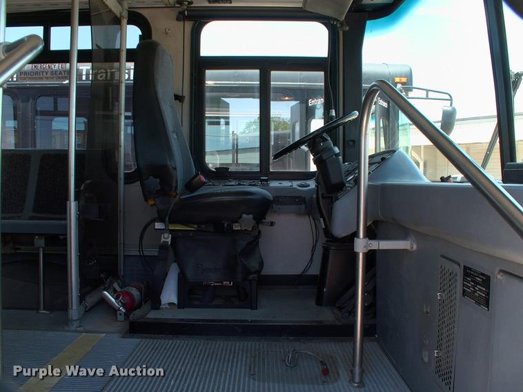 image for item DP9286 2003 Blue Bird shuttle bus