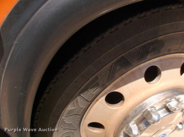 image for item DP9286 2003 Blue Bird shuttle bus