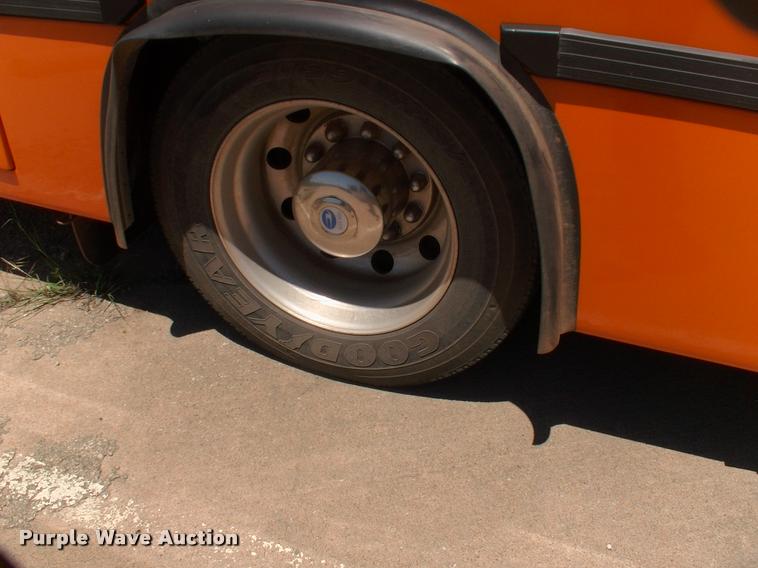 image for item DP9286 2003 Blue Bird shuttle bus