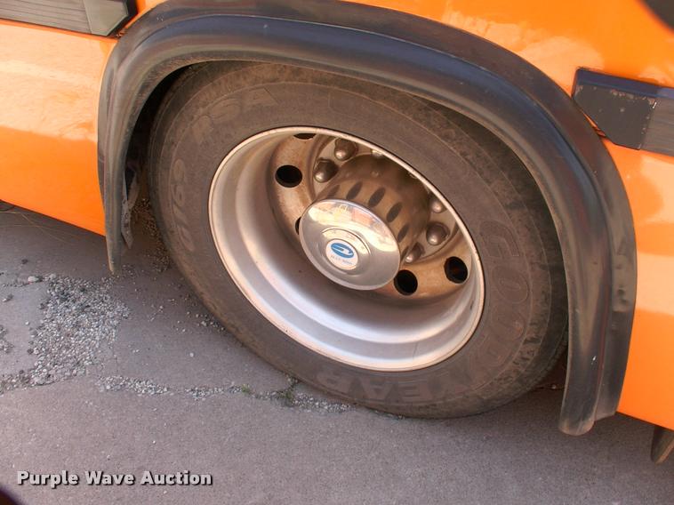 image for item DP9286 2003 Blue Bird shuttle bus