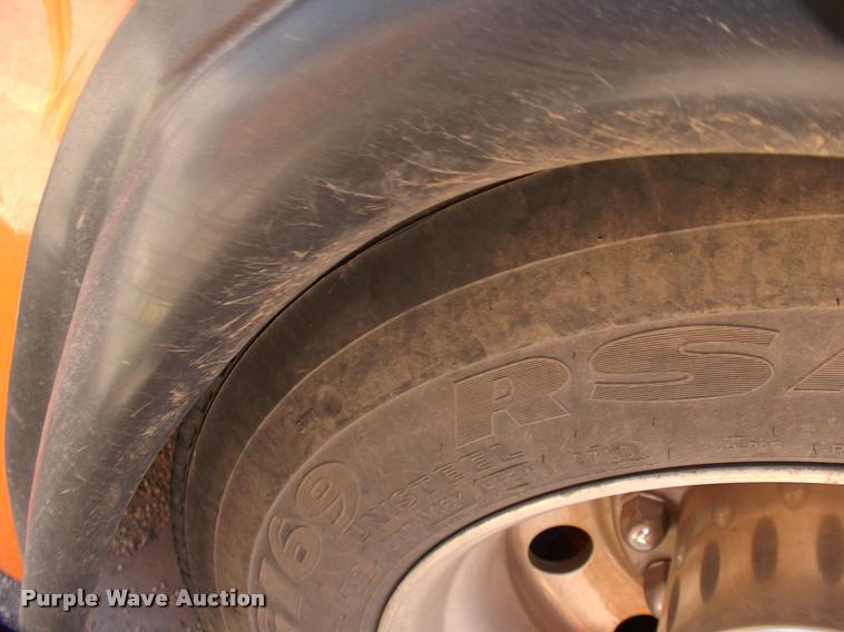 image for item DP9286 2003 Blue Bird shuttle bus