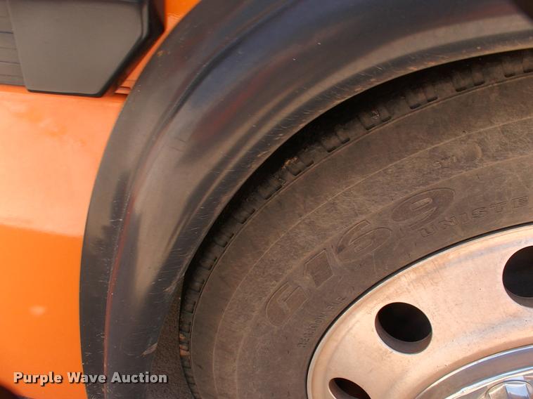 image for item DP9286 2003 Blue Bird shuttle bus