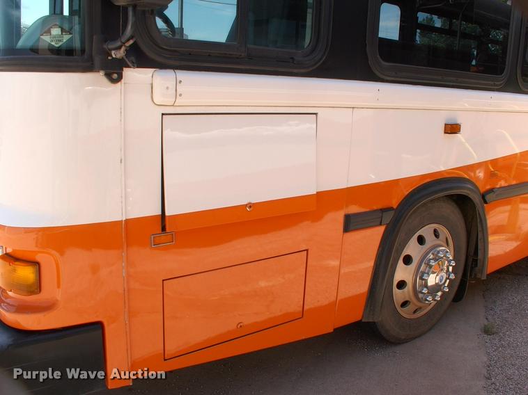 image for item DP9286 2003 Blue Bird shuttle bus