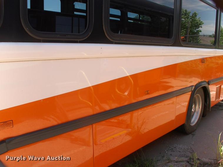 image for item DP9286 2003 Blue Bird shuttle bus