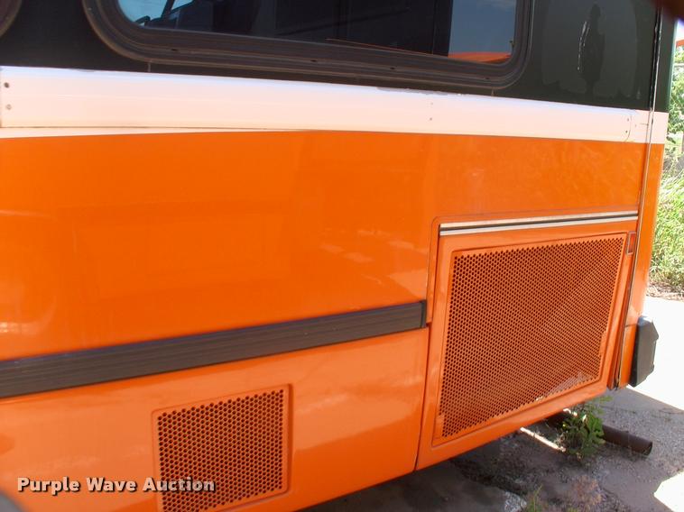 image for item DP9286 2003 Blue Bird shuttle bus