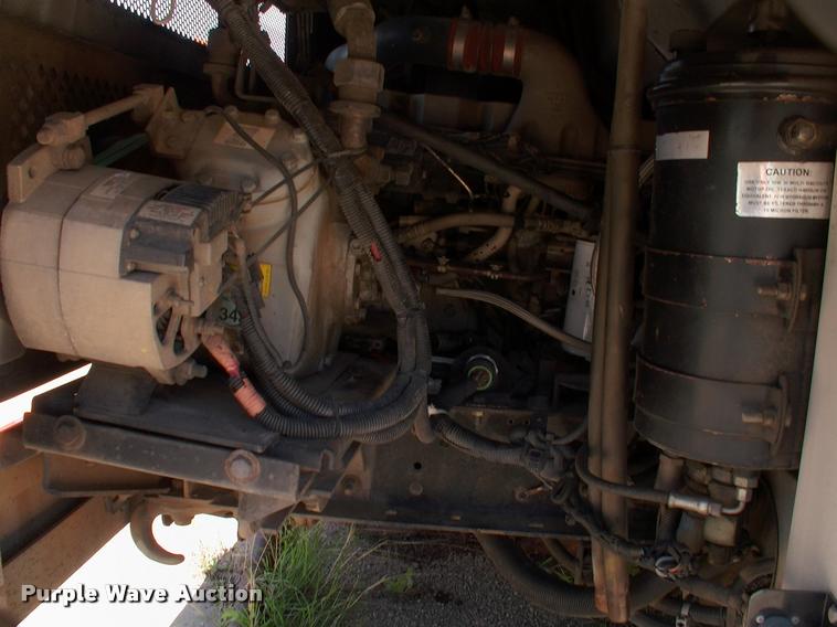 image for item DP9286 2003 Blue Bird shuttle bus