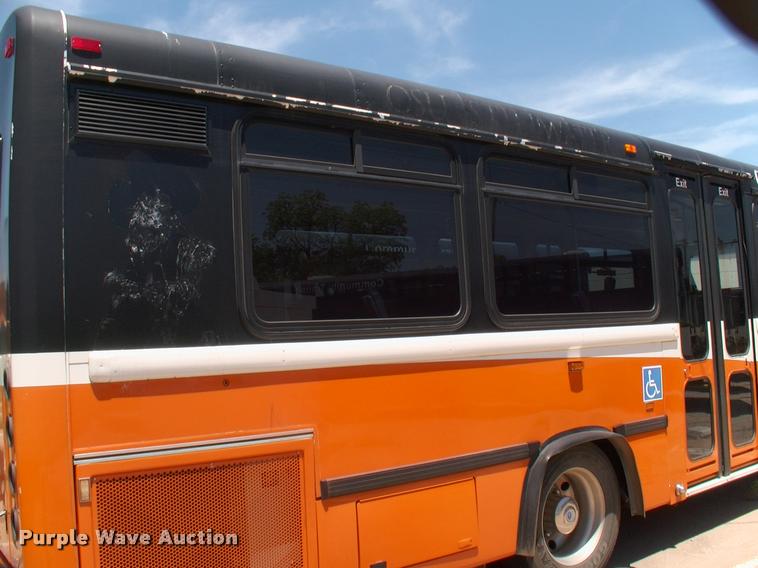 image for item DP9286 2003 Blue Bird shuttle bus