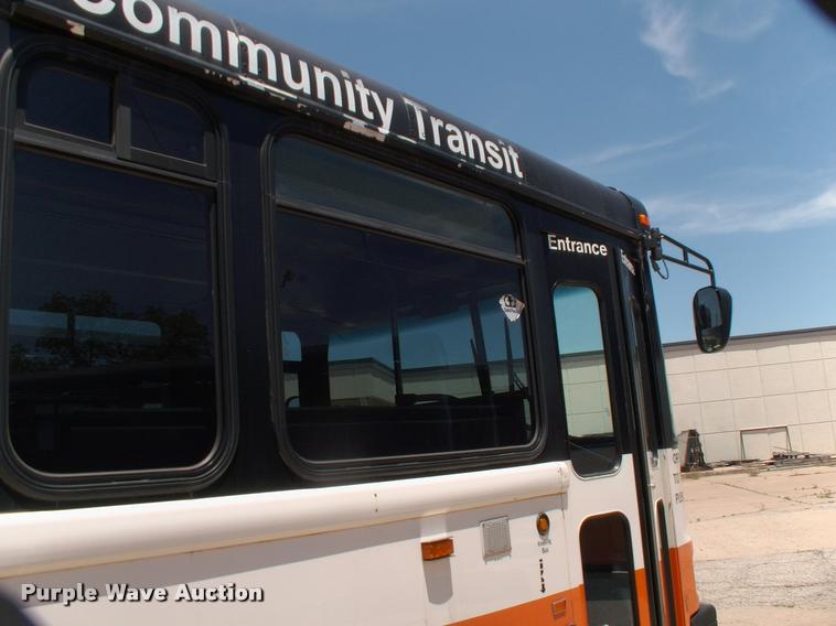 image for item DP9286 2003 Blue Bird shuttle bus