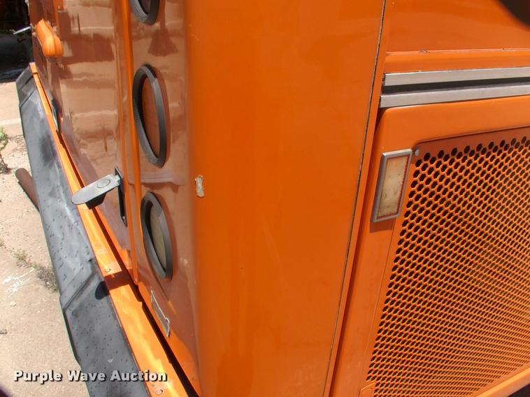 image for item DP9286 2003 Blue Bird shuttle bus