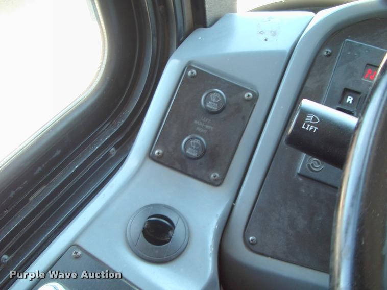 image for item DP9287 2003 Blue Bird shuttle bus