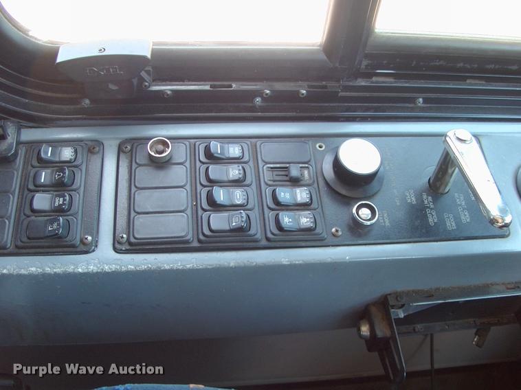 image for item DP9287 2003 Blue Bird shuttle bus