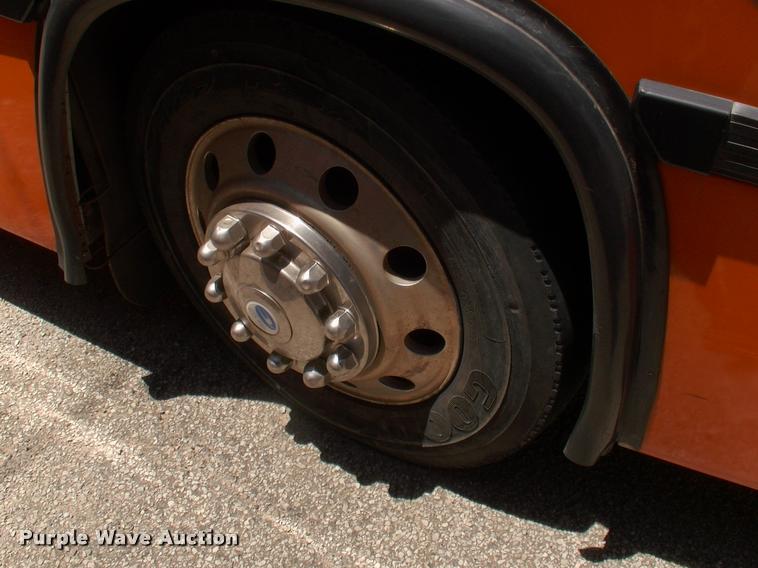 image for item DP9287 2003 Blue Bird shuttle bus