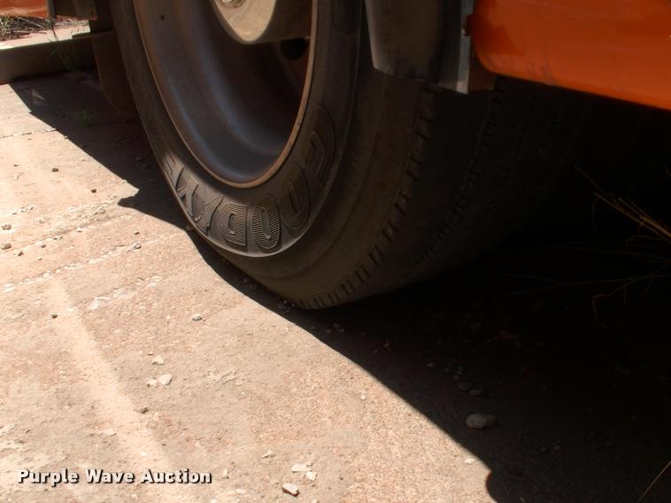 image for item DP9287 2003 Blue Bird shuttle bus