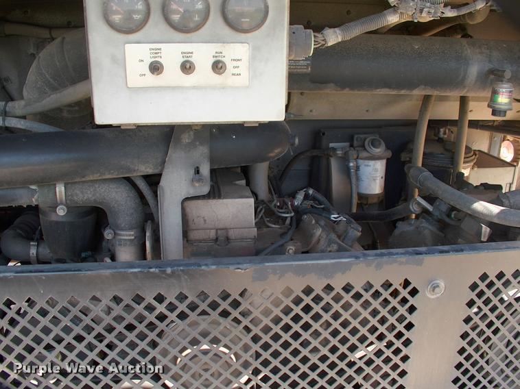 image for item DP9287 2003 Blue Bird shuttle bus