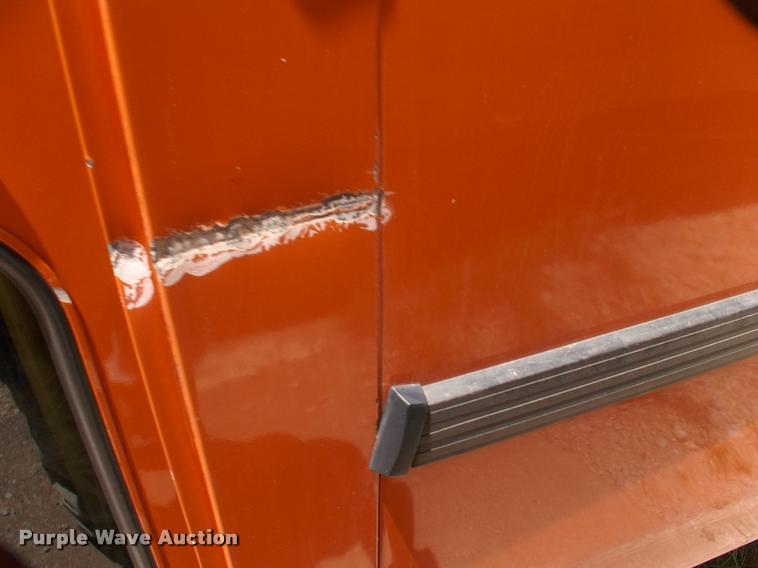 image for item DP9287 2003 Blue Bird shuttle bus