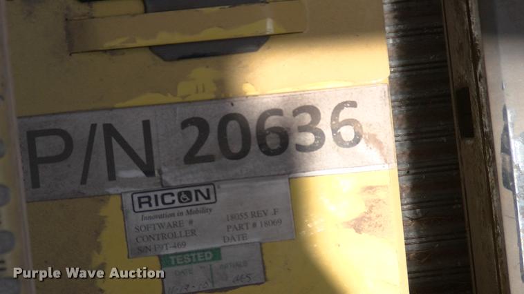 image for item DP9288 2003 Blue Bird shuttle bus