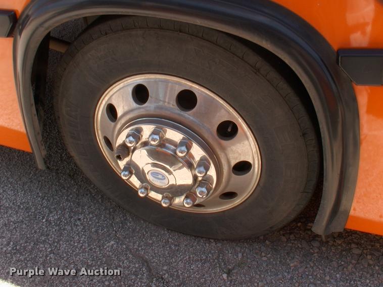 image for item DP9288 2003 Blue Bird shuttle bus