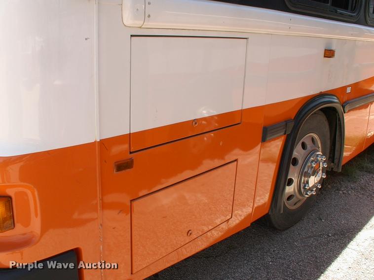 image for item DP9288 2003 Blue Bird shuttle bus