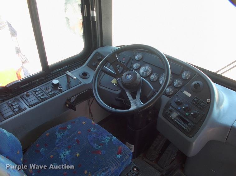 image for item DP9289 2003 Blue Bird shuttle bus