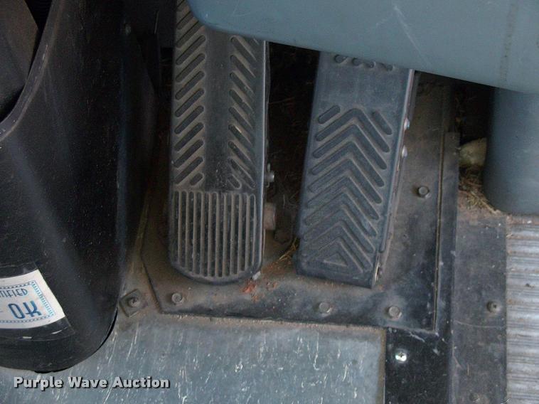 image for item DP9289 2003 Blue Bird shuttle bus